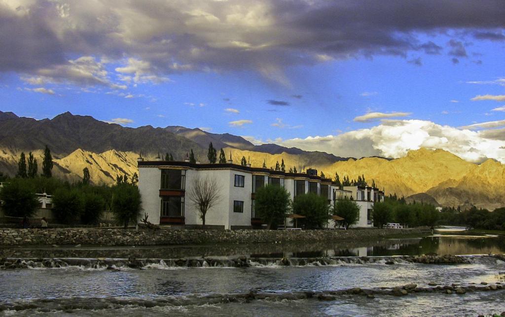 Mountain-view Airbnb stay in Leh Ladakh