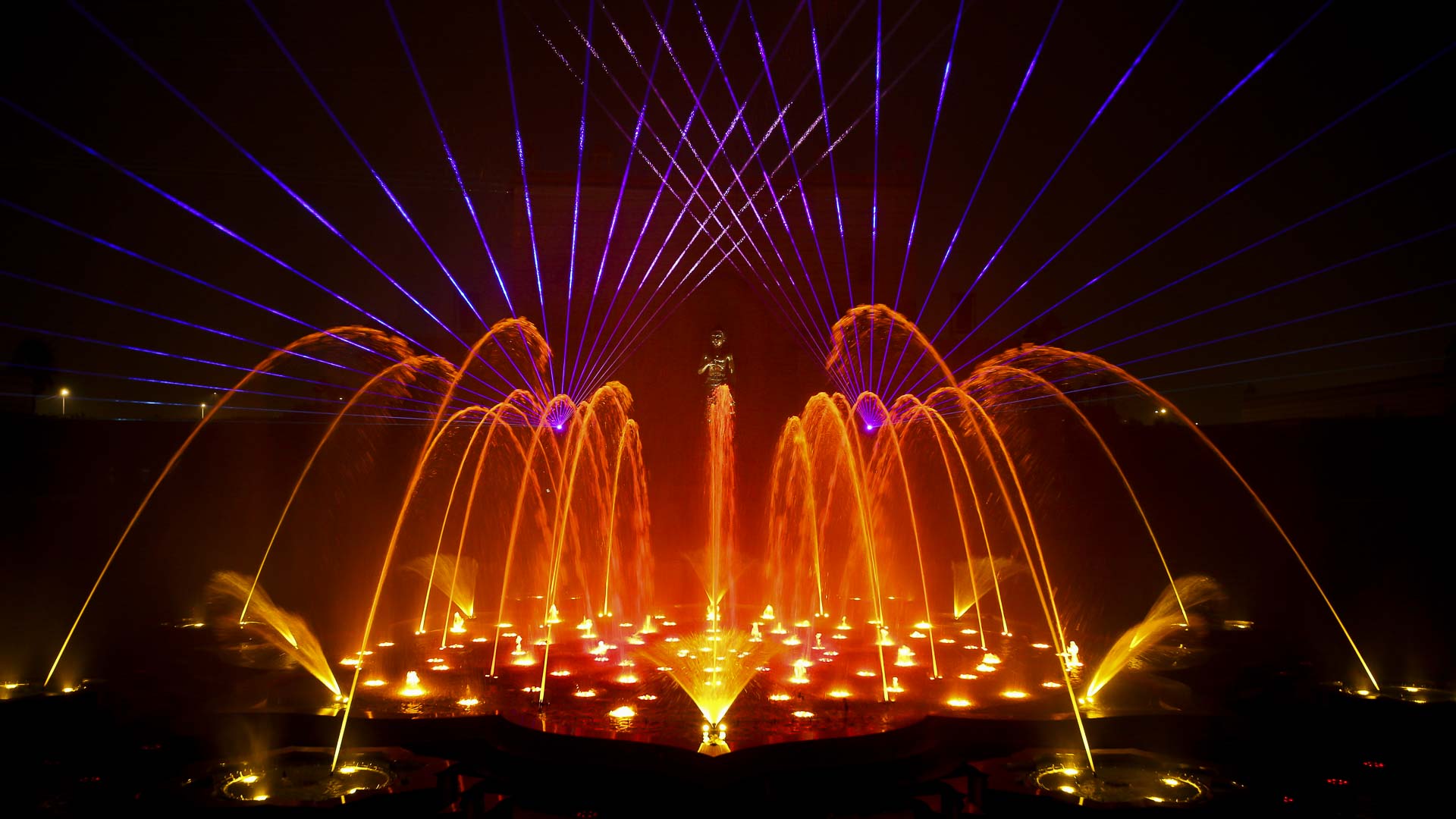 Akshardham Temple Musical Fountain Show - Spectacular light and water display