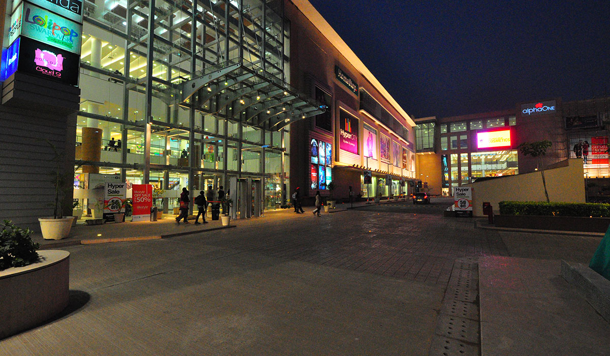Alpha One Mall Ahmedabad exterior architecture