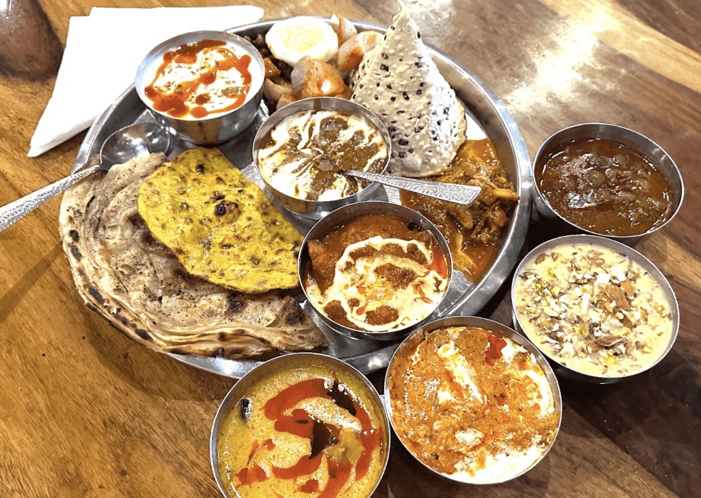Amritsari kulcha with chole
