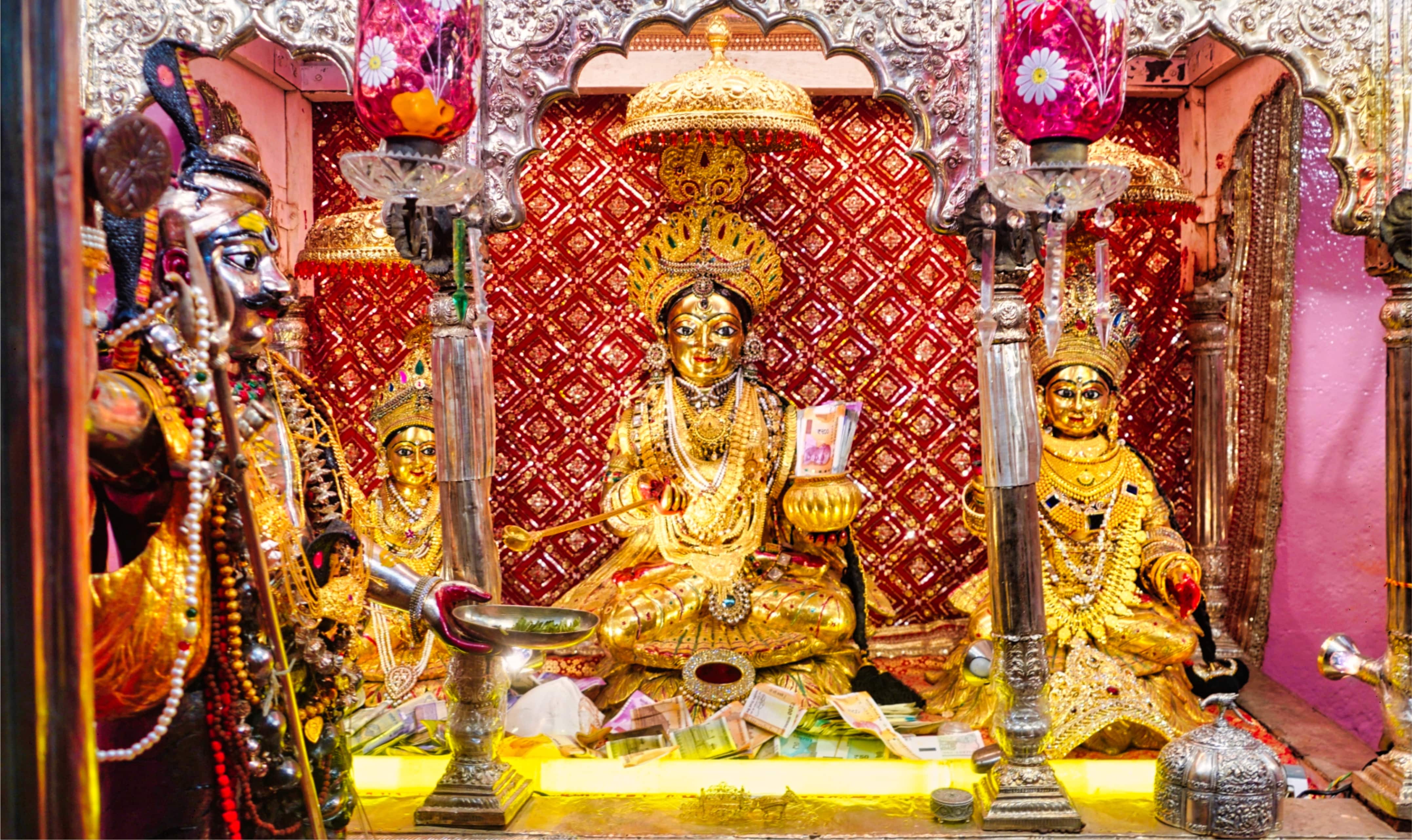Prasad distribution at Annapurna Temple Indore