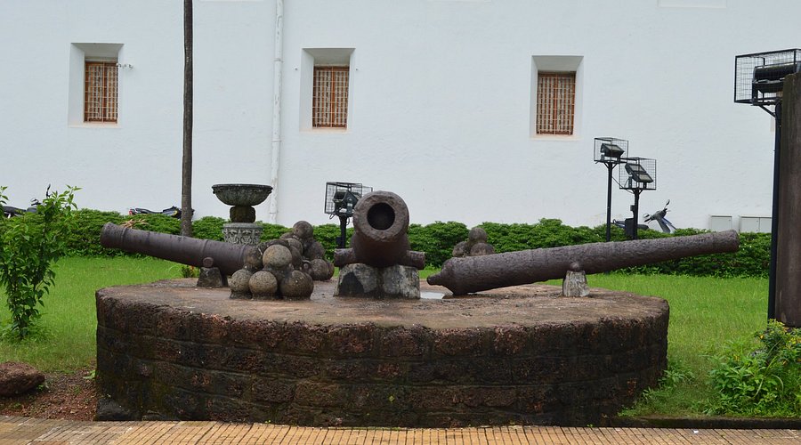 Portuguese era artifacts including ceramics and household items