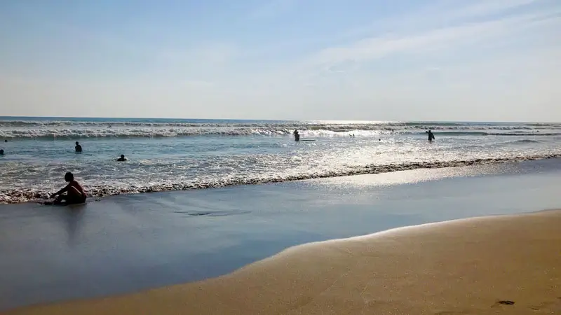 Batubelig Beach Bali: Sunset Spots, Access & Nearby Seminyak