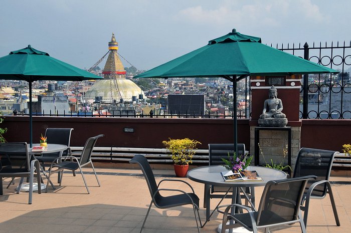 Rooftop cafe in Majnu ka Tilla with river view