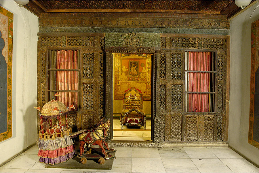 Historical textiles gallery at Calico Museum