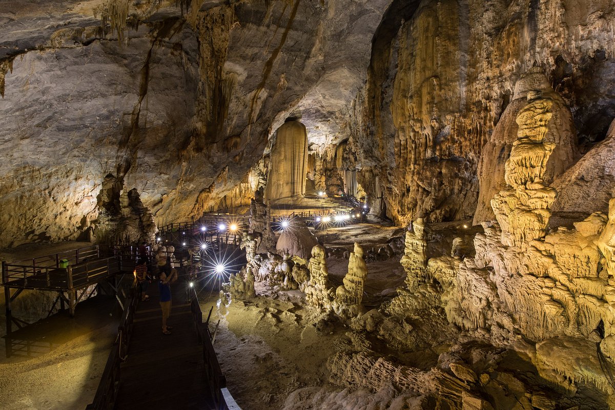 Phong Nha and Paradise Cave formations in Vietnam