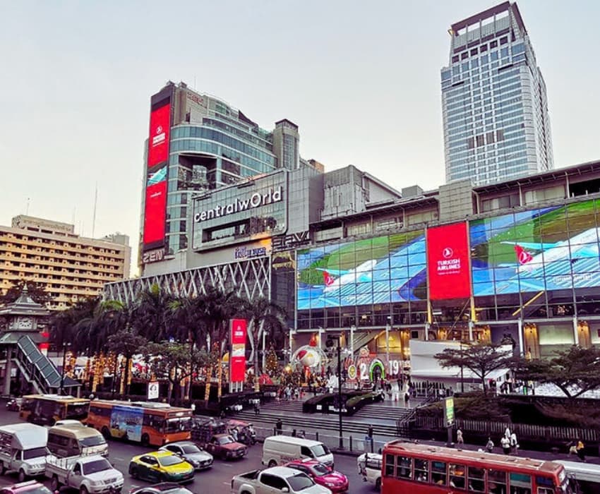 Transit-friendly access routes near CentralWorld Bangkok