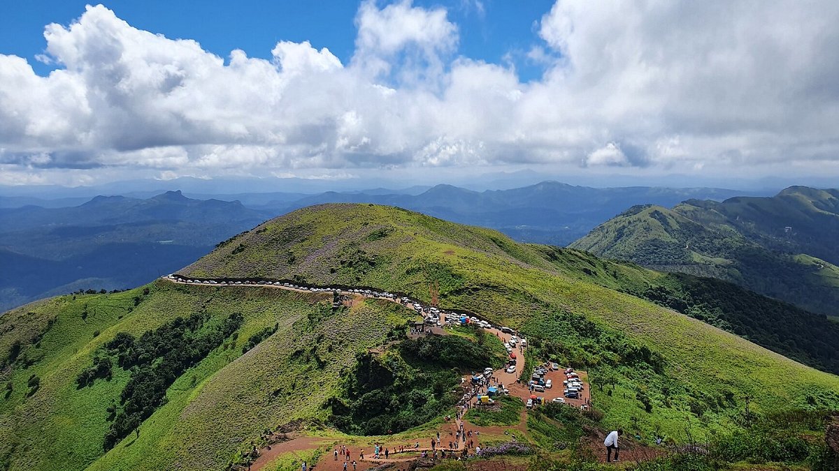 Mullayanagiri peak trek in Chikmagalur