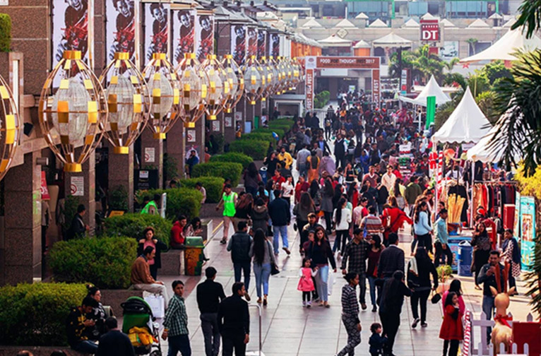 Connaught Place Delhi decorated with Christmas lights