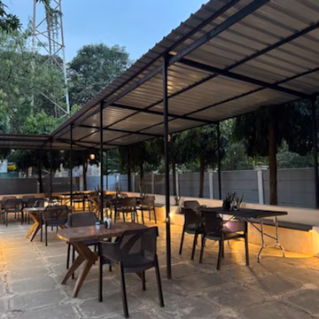 Dining and cafe area at Civic Center Raipur