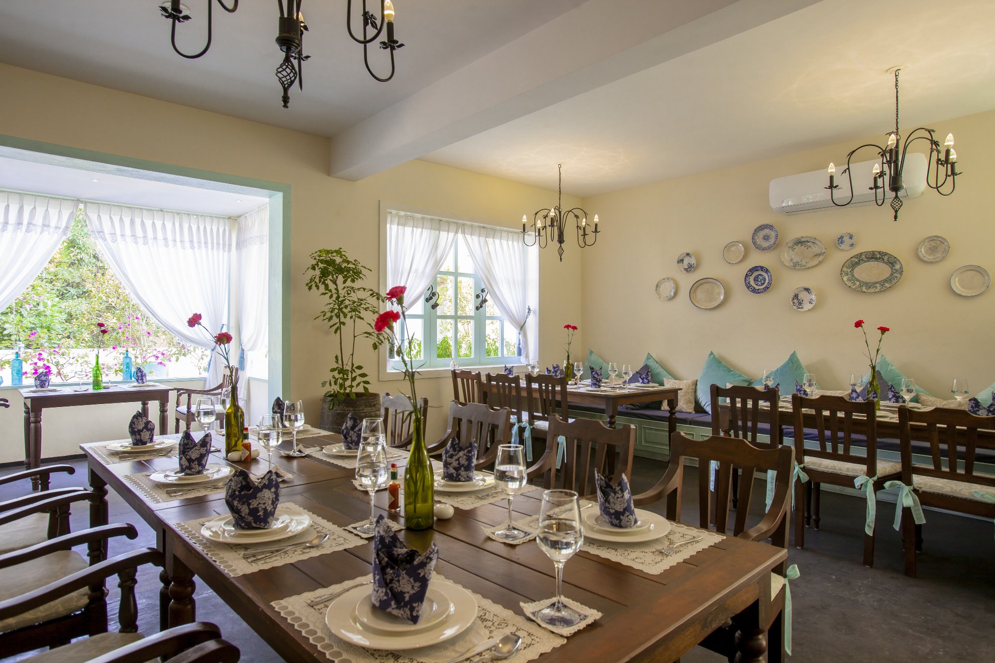 Family dining table setup at a restaurant in Coimbatore