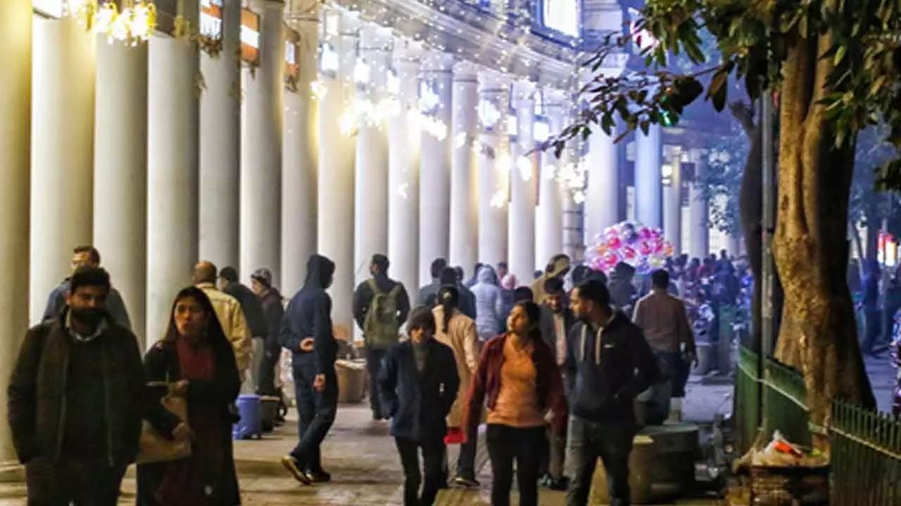 Shopping and dining in Connaught Place Delhi