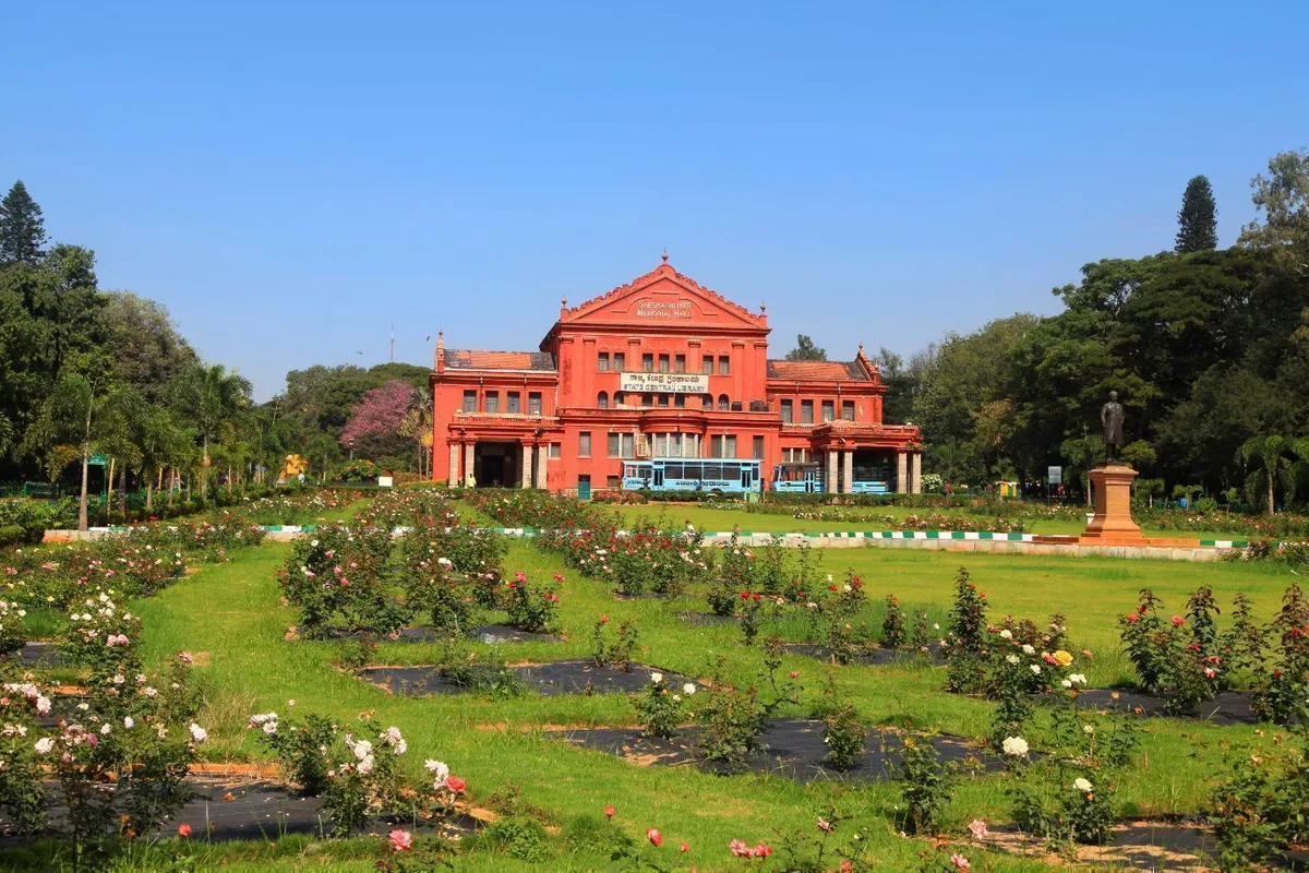 Tree-lined avenue in Cubbon Park