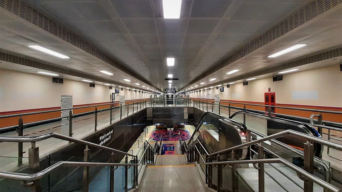Cubbon Park Metro Station entrance