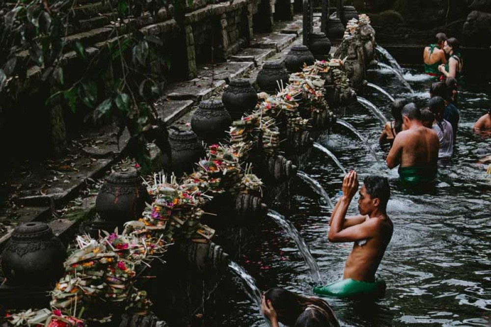 Balinese temple ritual and offerings