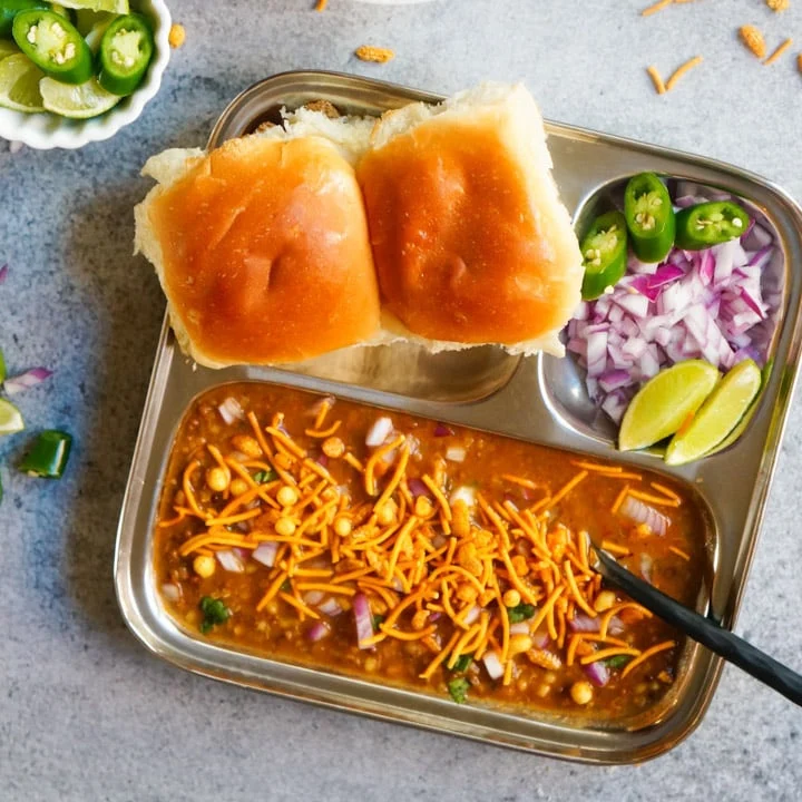 Misal Pav in Pune food culture