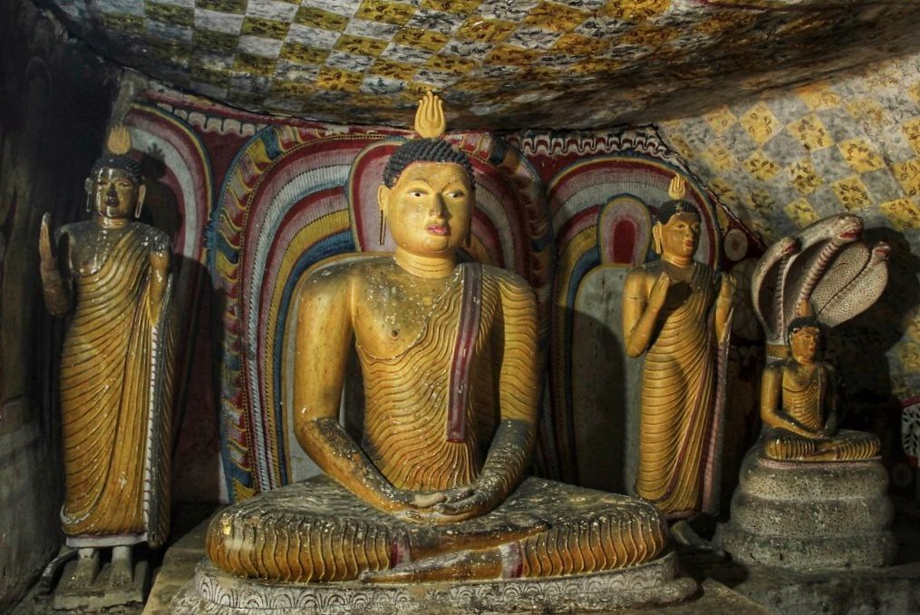 Buddha statues inside Dambulla cave temple