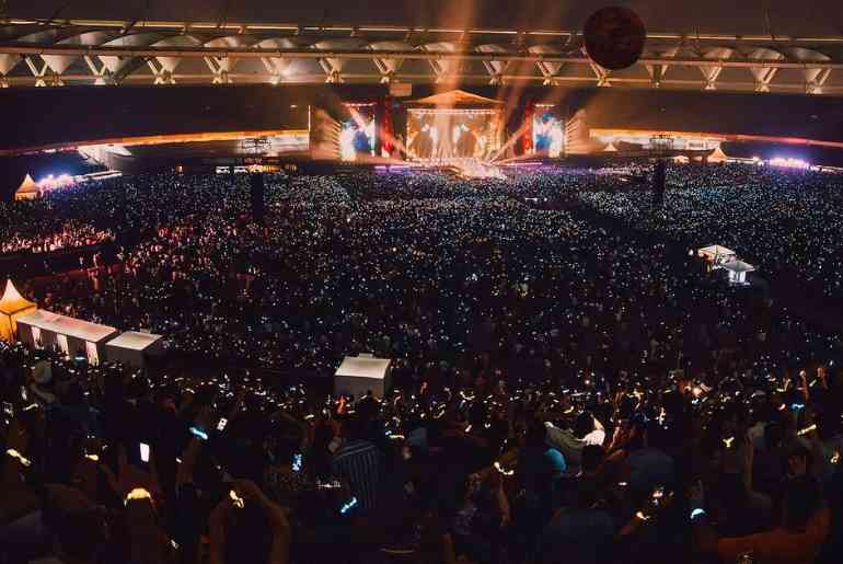 Excited crowd at Diljit Dosanjh concert