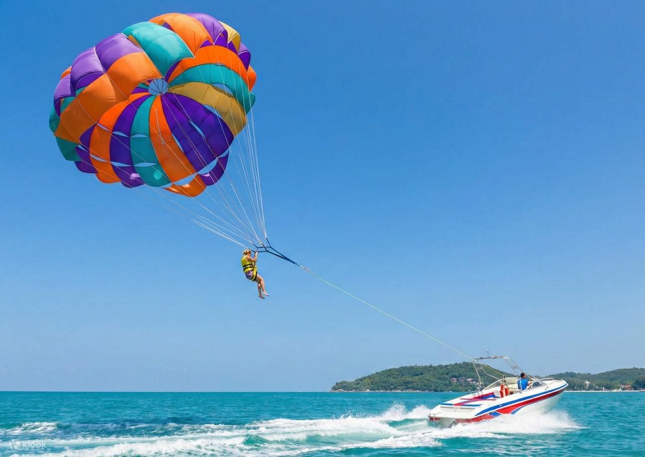 Water Sports at Dona Paula Beach