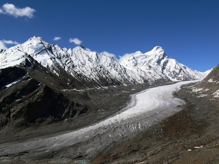 Mountain road approaching Drang Drung Glacier viewpoint