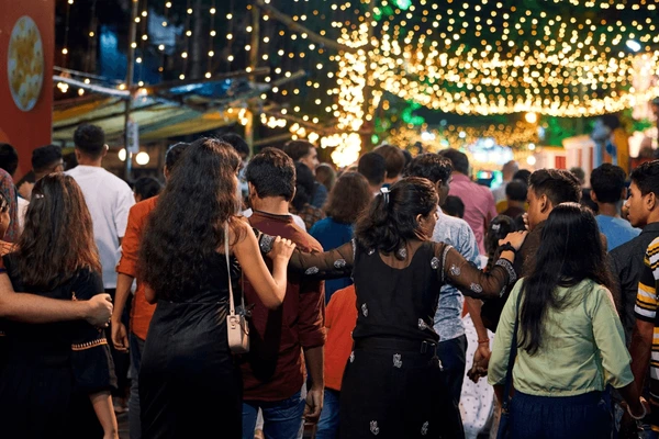 Crowd pandal hopping during Durga Puja in Kolkata