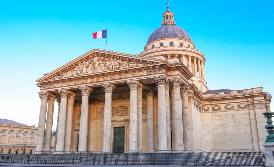 Alternative Paris attractions when Eiffel Tower is closed
