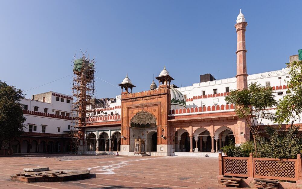 Courtyard view at Fatehpuri Masjid