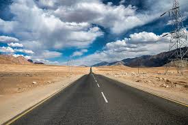 Leh to Kargil road section near Fotu La