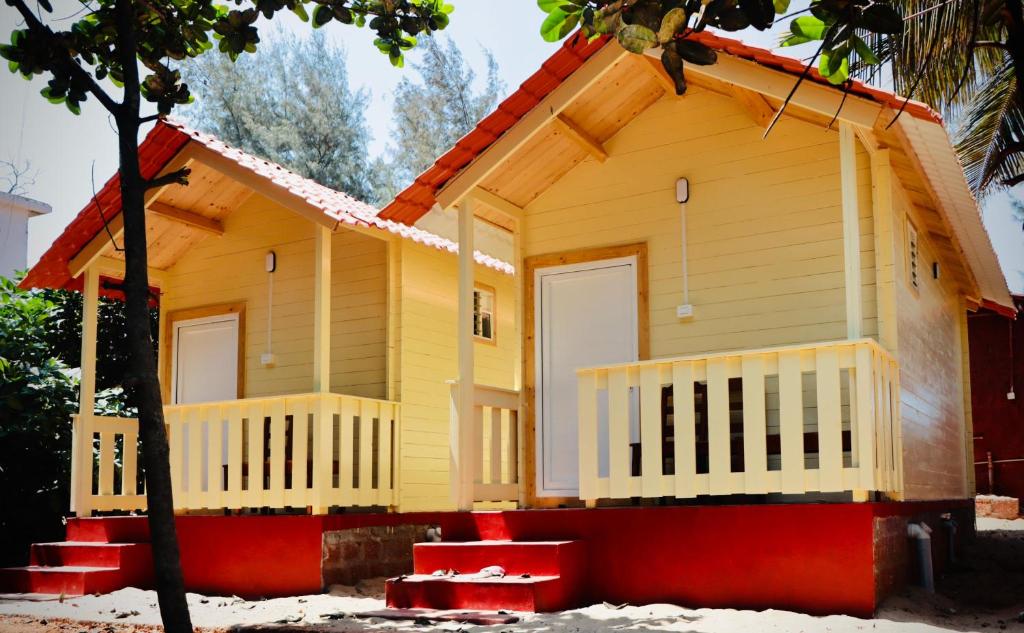 Beach hut accommodation Gokarna