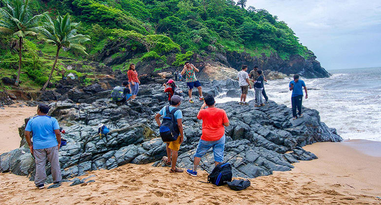 Coastal trek between Gokarna beaches