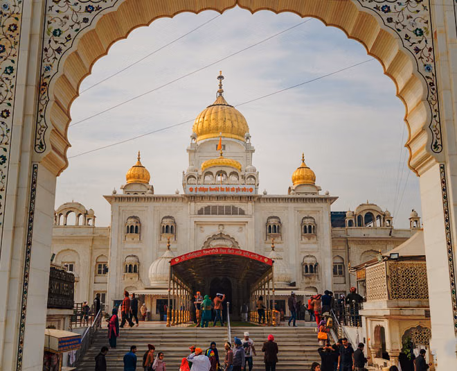 Gurudwara Bangla Sahib location map on Baba Kharak Singh Marg