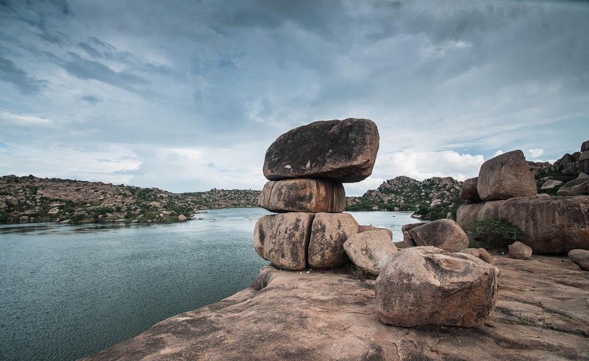 Sanapur Lake near Hampi