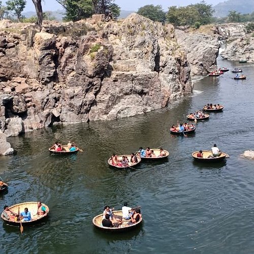 Activities at Hogenakkal Falls