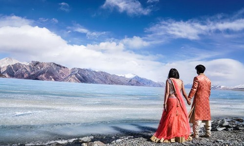 Luxury honeymoon in Ladakh with mountain views