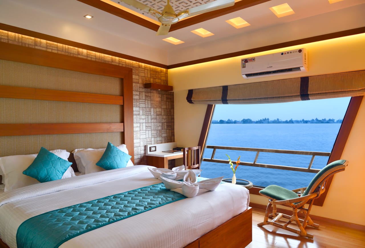 Interior bedroom setup inside a Srinagar houseboat