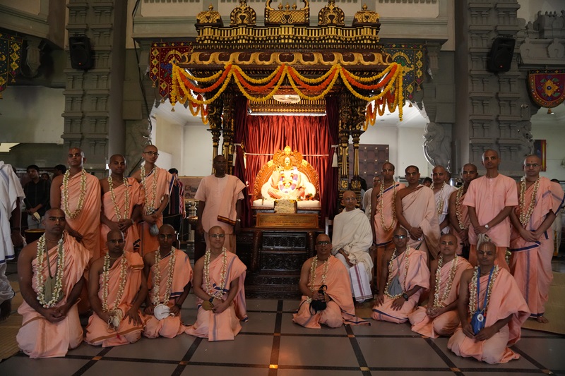 Evening aarti ceremony