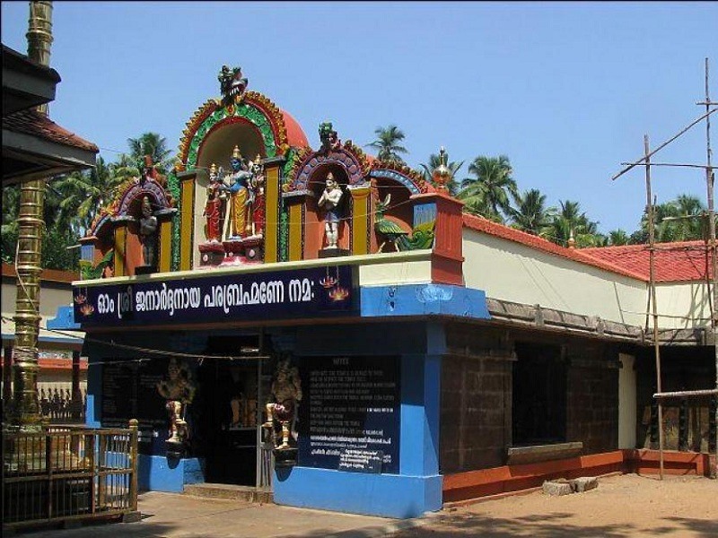 Local route planning for Janardanaswamy Temple from Varkala cliff and station areas