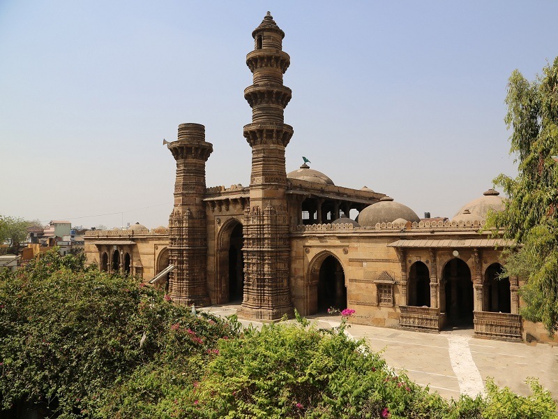 Jhulta Minara shaking minarets main view in Ahmedabad