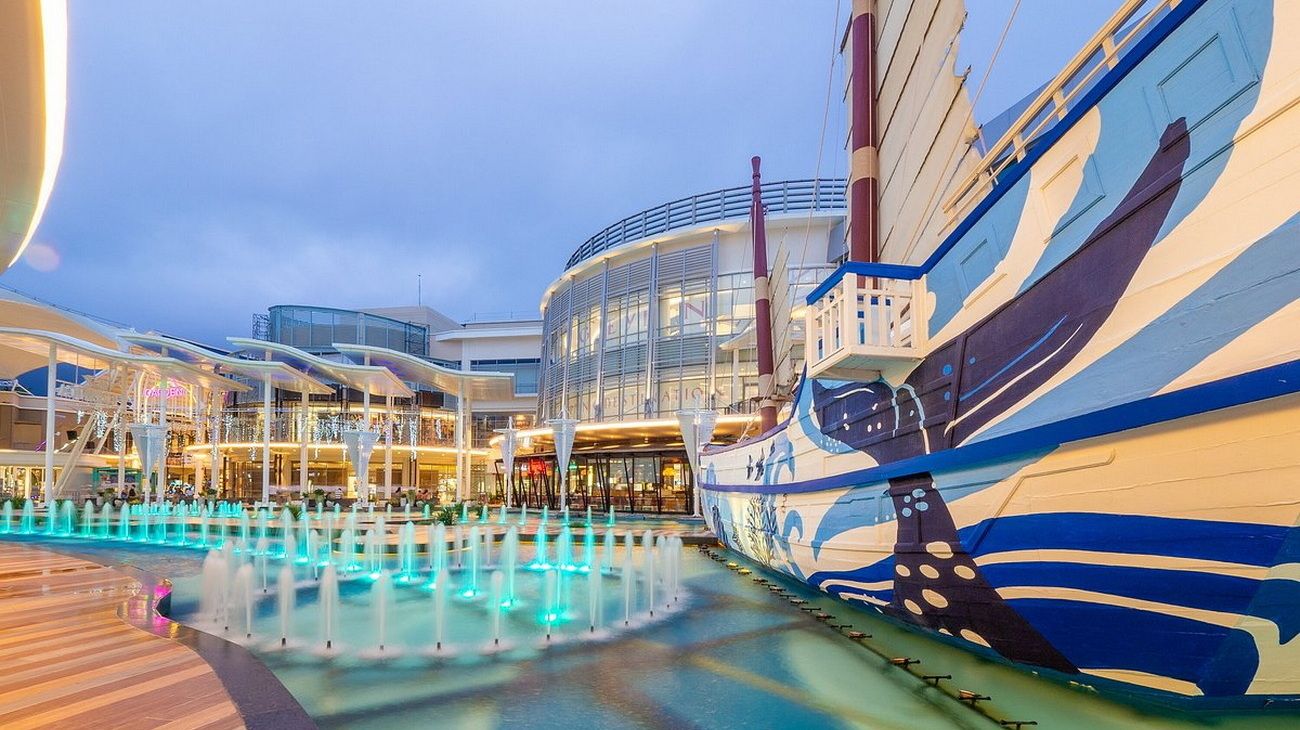 Patong mall dining and entertainment itinerary