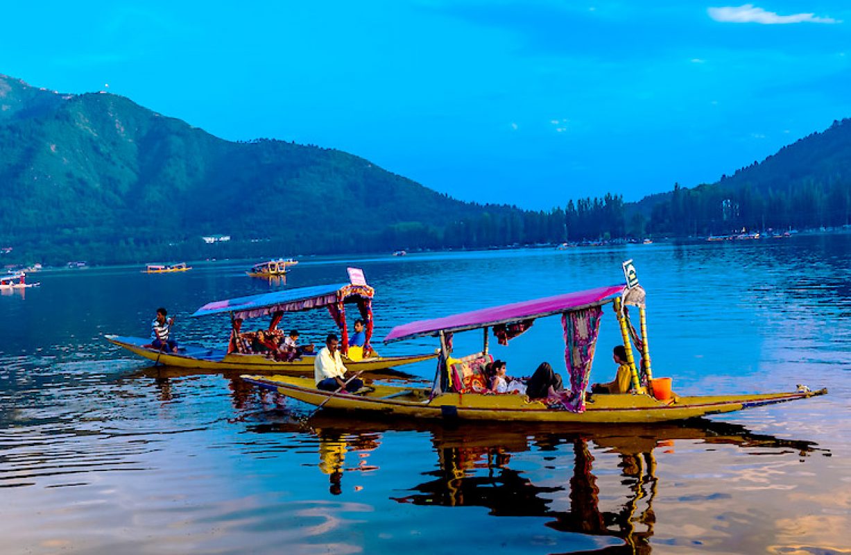 Dal Lake houseboats