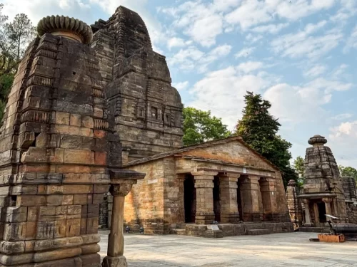 Family and first-time travel checklist for Katarmal Sun Temple visit