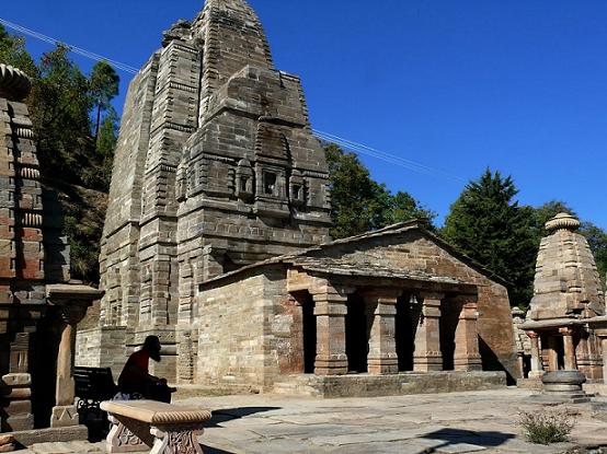 Best season and timing strategy for visiting Katarmal Sun Temple