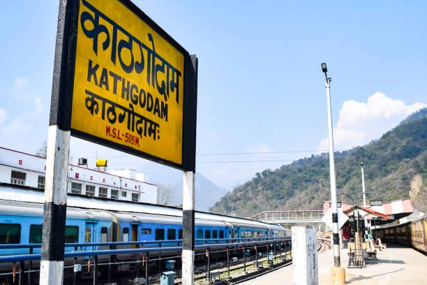 Kathgodam Railway Station arrival area and transfer planning overview
