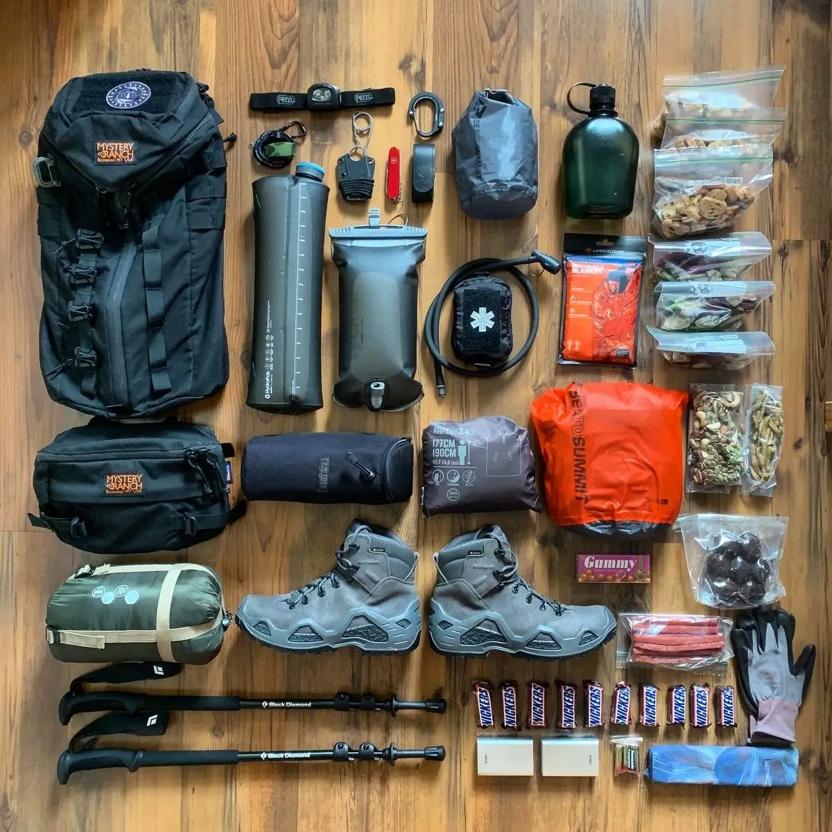Winter trekking gear for Kedarkantha