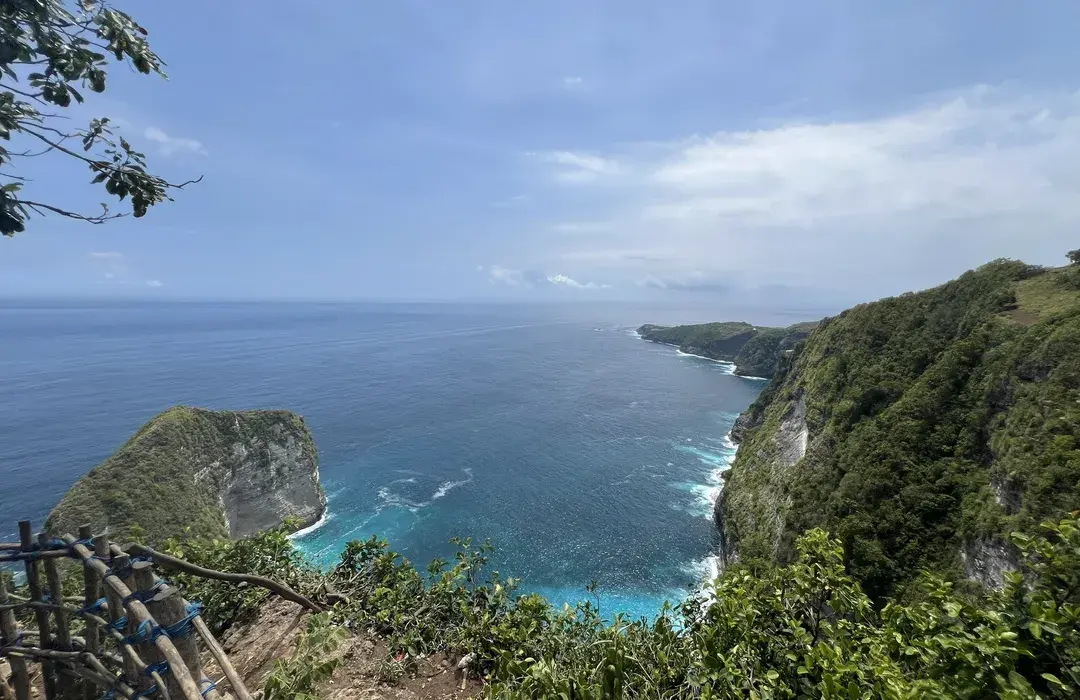 Nusa Penida itinerary combining Kelingking with nearby west-side attractions