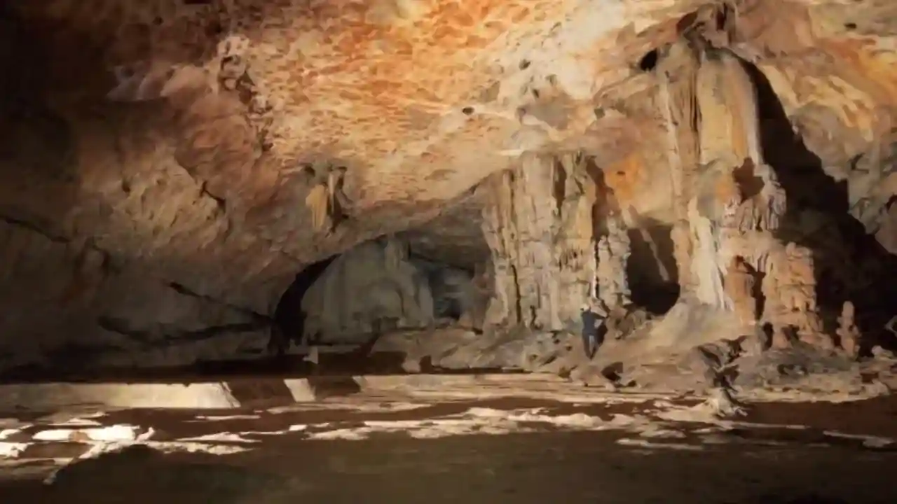 Large cave chamber inside Krem Liat Prah