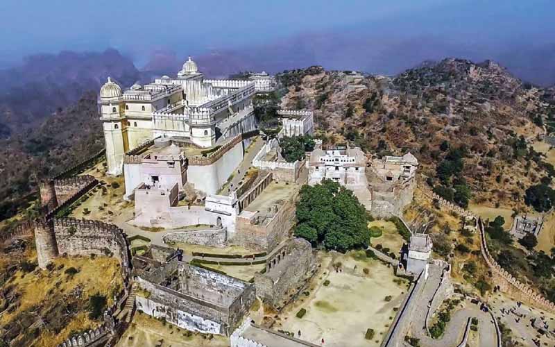 Kumbhalgarh trip budget planning with stay transport and fort visit costs