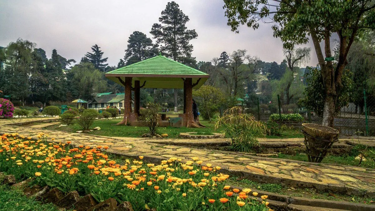 Flower beds and pathways in Lady Hydari Park