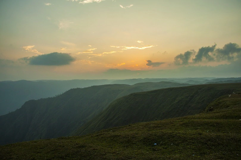 Sunrise over Laitlum Canyon with mist in the valley
