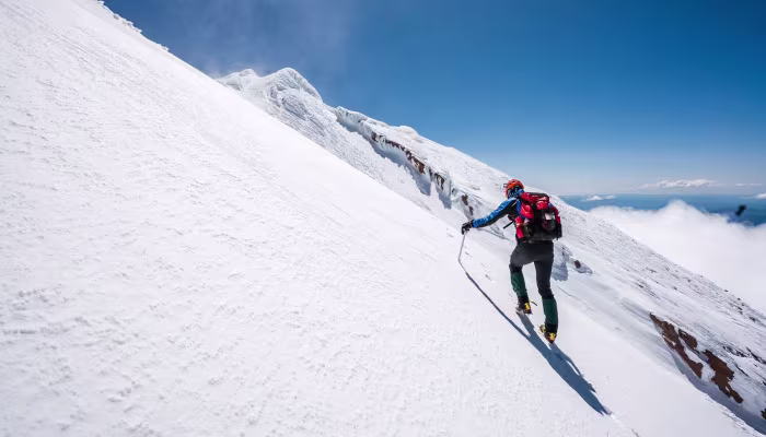 Descent path and trail conditions after Laka Glacier section